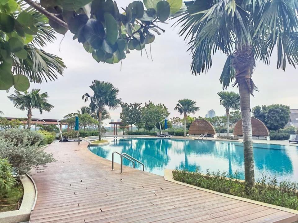1519 Almas Suites Seaview Sunrise Netflix By Stay Nusajaya  Eksteriør bilde