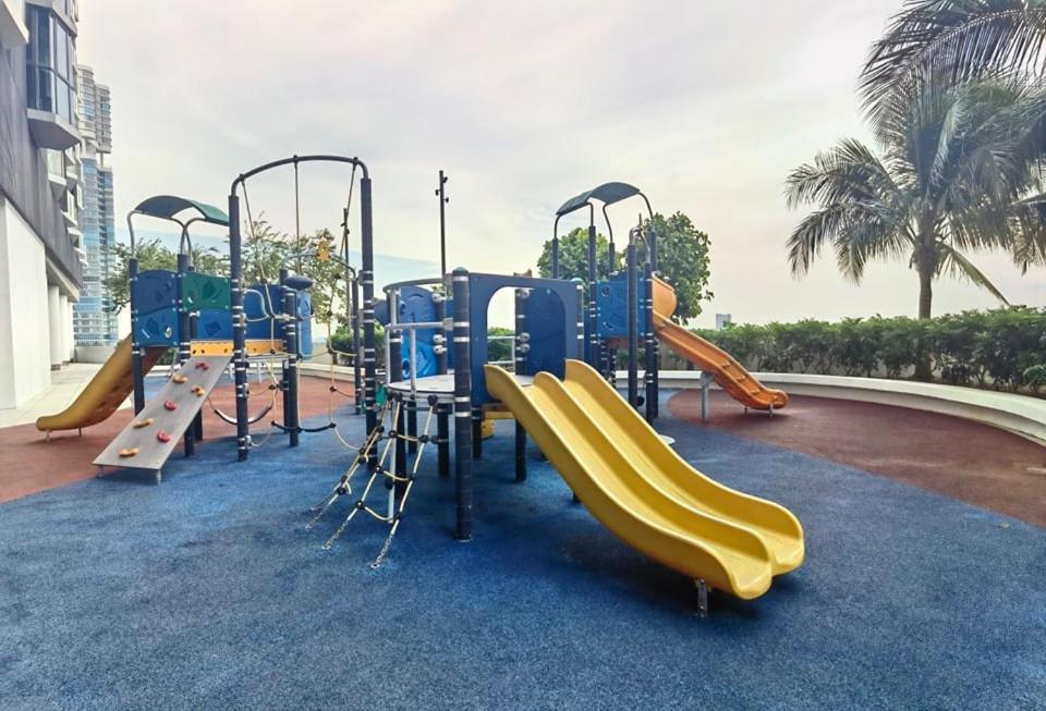 1519 Almas Suites Seaview Sunrise Netflix By Stay Nusajaya  Eksteriør bilde