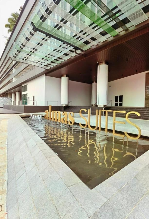 1519 Almas Suites Seaview Sunrise Netflix By Stay Nusajaya  Eksteriør bilde