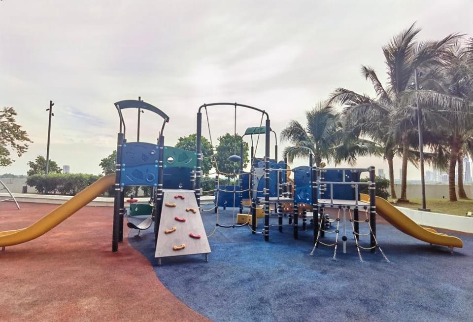 1519 Almas Suites Seaview Sunrise Netflix By Stay Nusajaya  Eksteriør bilde