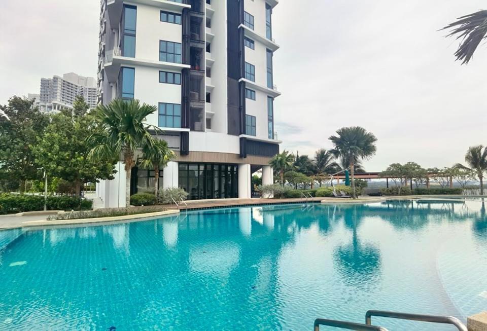 1519 Almas Suites Seaview Sunrise Netflix By Stay Nusajaya  Eksteriør bilde